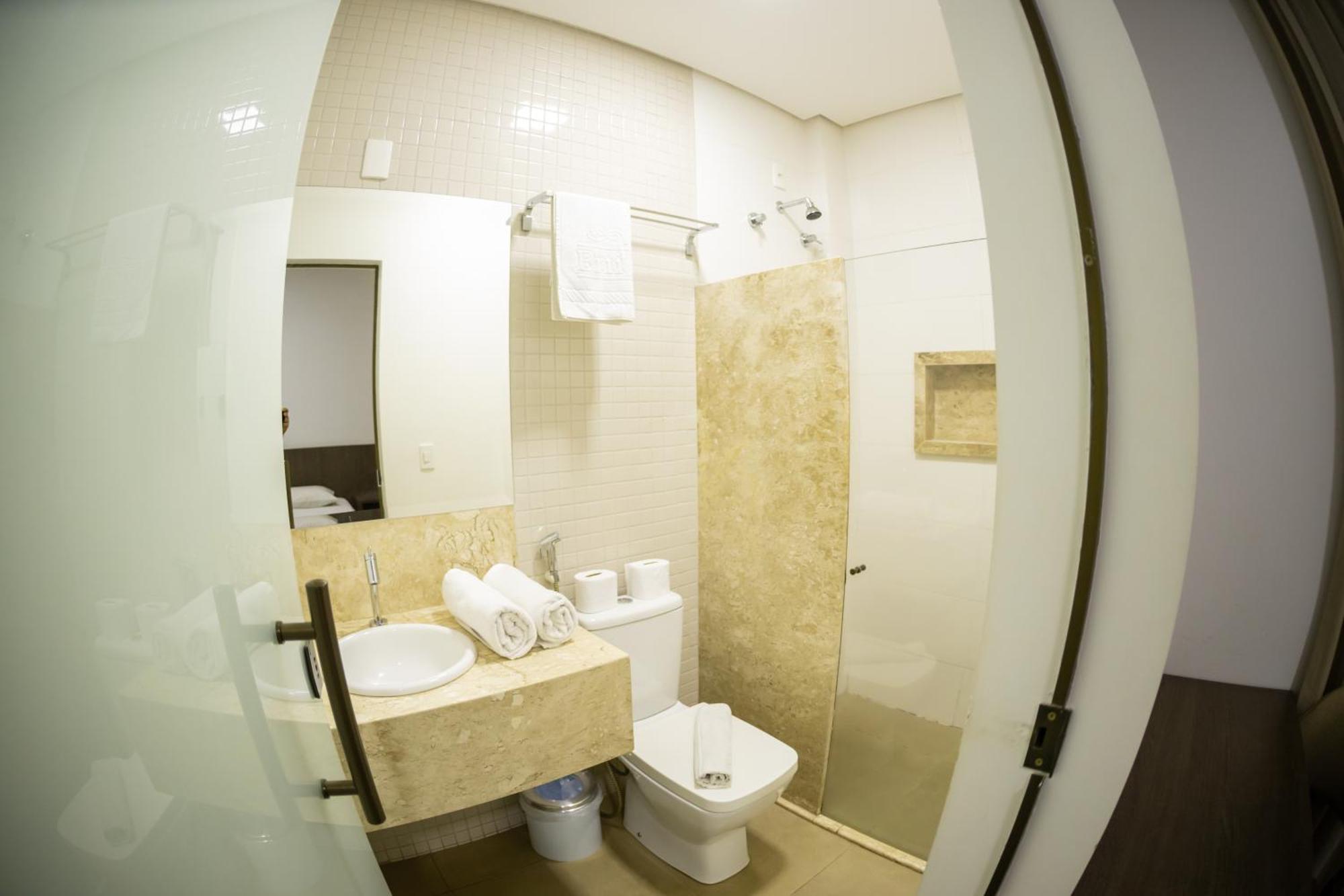 Brii Hotel Арагуаина Экстерьер фото