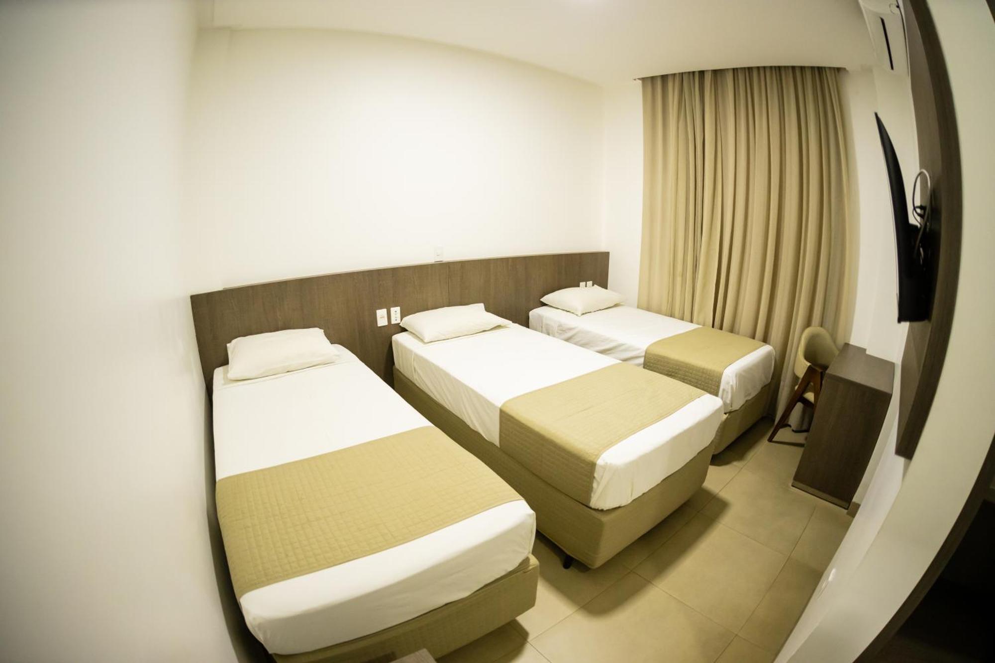 Brii Hotel Арагуаина Экстерьер фото